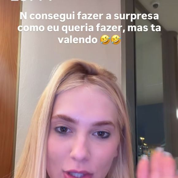 Após denúncias sobre faltas escolares, Virgínia retorna à Europa sem os filhos e explica decisão nas redes sociais. O caso segue em análise pelo Conselho Tutelar de Goiânia