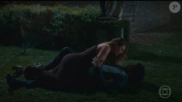 'Impossível não shippar': internautas elogiam química de Paolla Oliveira com Renato Góes em 'Vale Tudo'