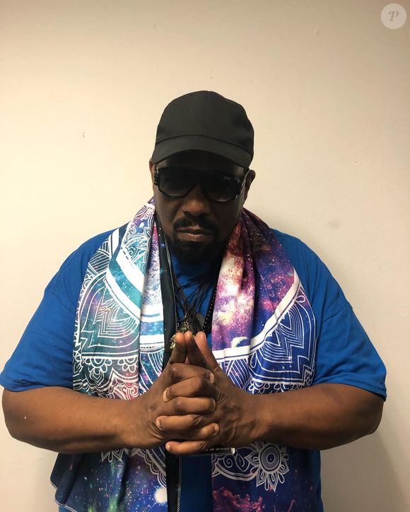 Segundo informações do TMZ, Afrika Bambaataa morreu de complicações de um câncer