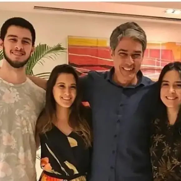 William Bonner com os filhos, Beatriz, Laura e Vinícius