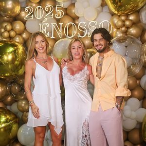 O casal tem um filho juntos, o cantor Zé Felipe, nascido em 1998