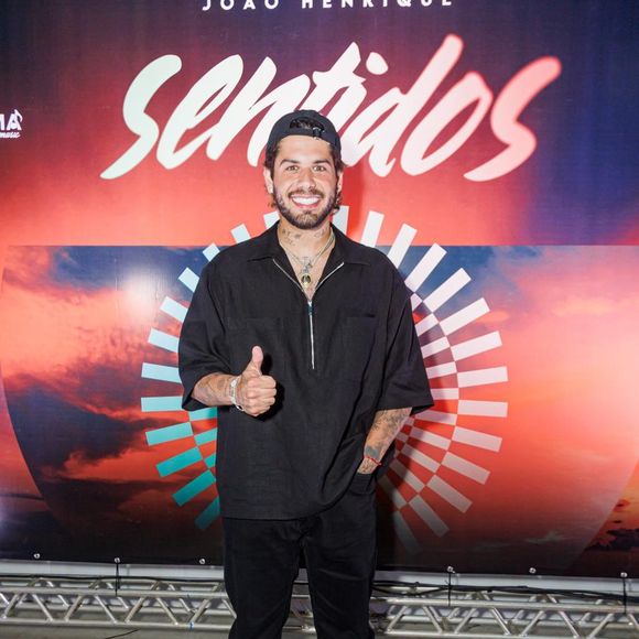 Zé Felipe contou aos seguidores nesta quarta-feira (07): ‘Ficar um tempo sem álcool, é muito treino’