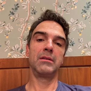 Tadeu Schmidt disse que o corpo está cansado após 'BBB 26' e morte de Oscar Schmidt