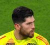 Goleiro do Flamengo, Rossi tem carro atingido por quatro tiros em tentativa de assalto após desembarque no RJ. Saiba como está jogador