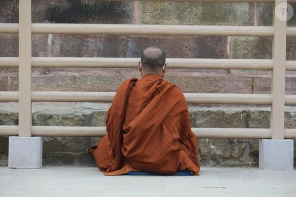 Um estudo realizado com monges budistas mostra que o cérebro não fica parado na meditação, mas sim em grande movimentação