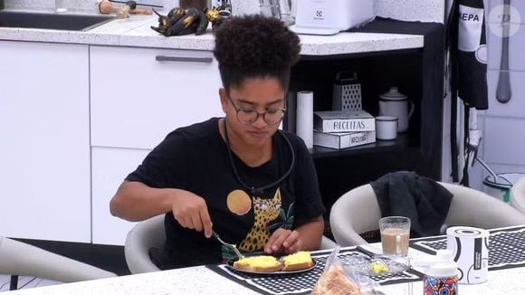 Milena cita Munik em conversa com Ana Paula na cozinha do BBB 26