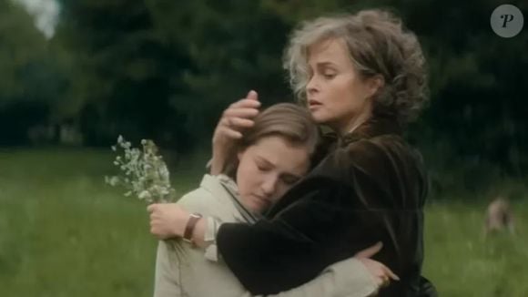 A série aborda os mistérios por trás do assassinato e as investigações a partir dele