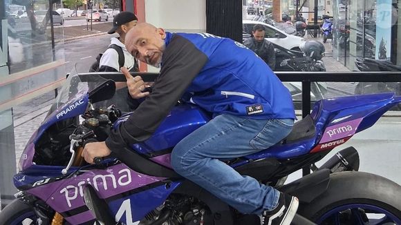 No Brasil, Cristian Cravinhos é uma das 25 pessoas a ter esse sobrenome, porém não há informações de onde estão localizados os membros da família