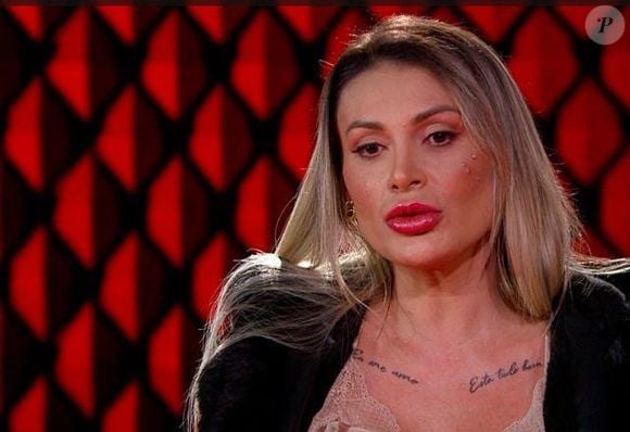 ‘No Alvo’ com Andressa Urach: a inteligência artificial que comanda a atração pediu que ela listasse o melhor entre Cristiano Ronaldo, Cauã Reymond, Neymar e Lucas Lucco