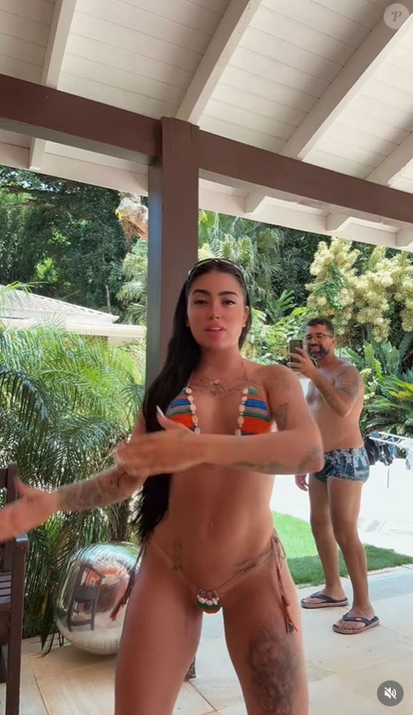 O tamanho da parte íntima de MC Mirella chocou internautas