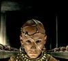 Para interpretar Xerxes em '300', Rodrigo Santoro precisava aparecer completamente sem pelos. A orientação da equipe de maquiagem levou o ator a fazer depilação com cera, mas a experiência foi tão dolorosa que ele decidiu abandonar o procedimento e passou a usar lâmina para raspar braços e pernas