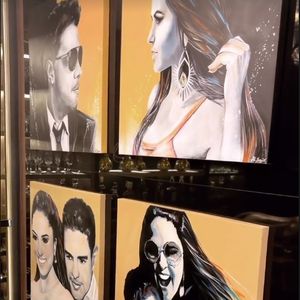 Casa de Graciele Lacerda e Zezé Di Camargo traz obras de arte com o rosto dos moradores