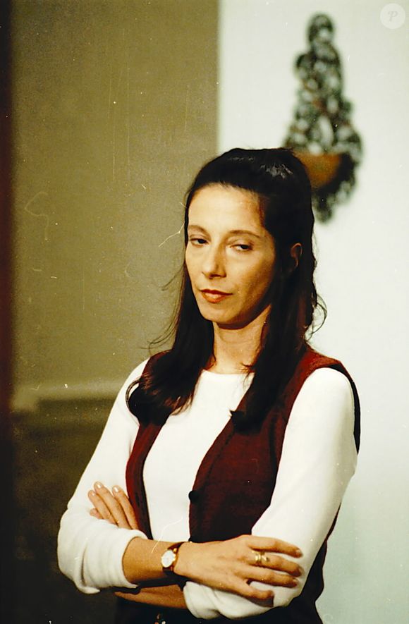 Marta (Bia Nunnes) descobre que tem câncer de mama na novela História de Amor