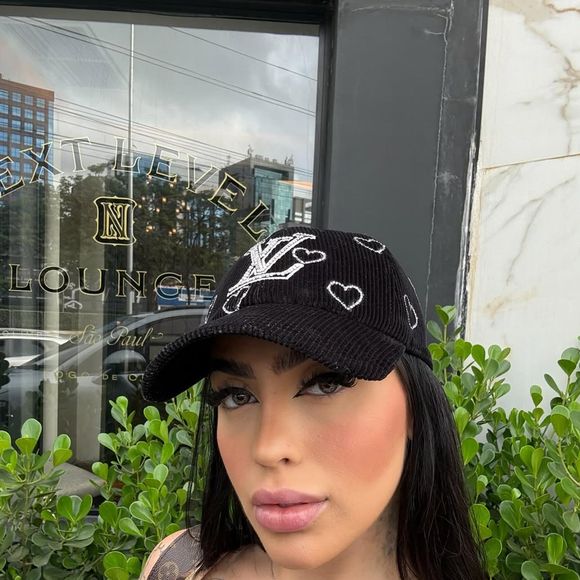 Depois do corpo, MC Mirella passou por mais uma mudança significativa em seu rosto, essa há pouco tempo