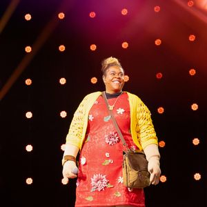'The Masked Singer Brasil 2025': dona Lurdes de 'Amor de Mãe' foi revivida por Cacau Protásio
