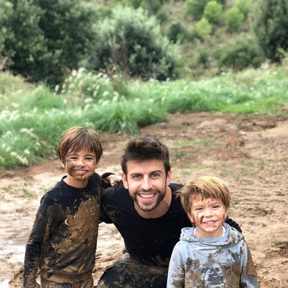 Depois da declaração de Shakira, muitos internautas passaram a questionar a presença do seu ex-marido, Gerard Piqué, na criação dos filhos