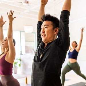 A prática de atividades físicas pode ser uma aliada no combate à prisão de ventre.