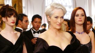 'O Diabo Veste Prada': quase 20 anos após o lançamento do 1º filme, veja como estão hoje Anne Hathaway, Meryl Streep e demais atores do longa