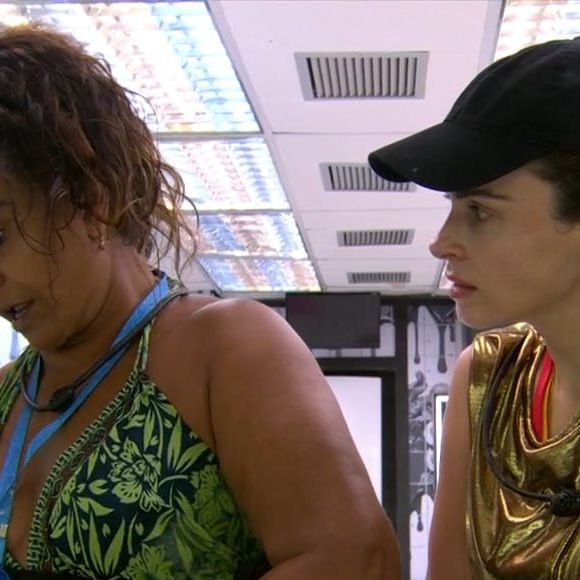 Rejeição de Solange Couto disparou após uma discussão feia com Ana Paula Renault, quando ela disse que a veterana foi 'espraguejada pela mãe'