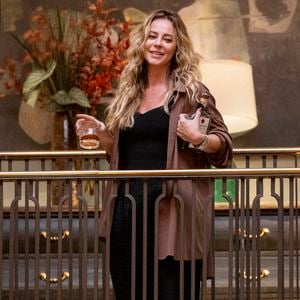 A atriz revelou surpresa com a recepção do público à personagem, uma mulher que enfrenta o alcoolismo em meio a dramas familiares