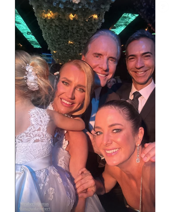 Em seus stories do Instagram, Tici Pinheiro mostrou os detalhes da festa luxuosa do ex-marido