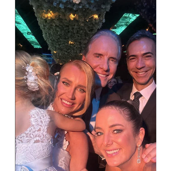 Em seus stories do Instagram, Tici Pinheiro mostrou os detalhes da festa luxuosa do ex-marido