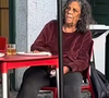Maria Gladys, de 85 anos, foi vista almoçando em restaurante do RJ em 1 de novembro de 2025