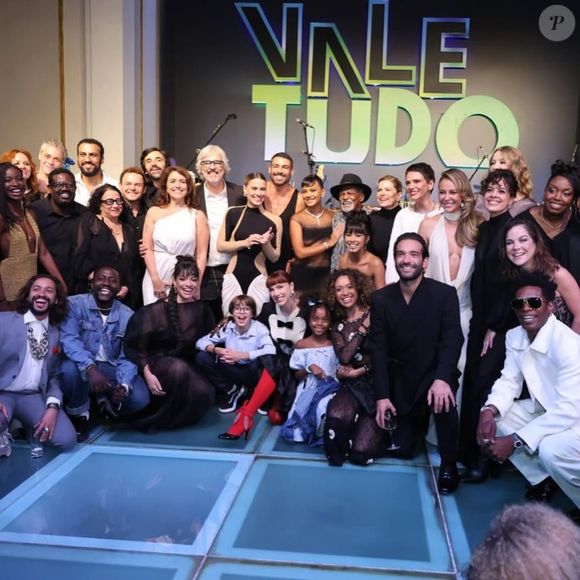 Ausência que fala alto: Manuela Dias ignora Taís Araújo em homenagem ao elenco de “Vale Tudo” e web reage com críticas: 'Cadê a protagonista?'