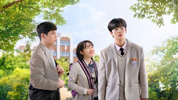 'A Love So Beautiful': uma adolescente enfrenta os desafios do primeiro amor enquanto amadurece