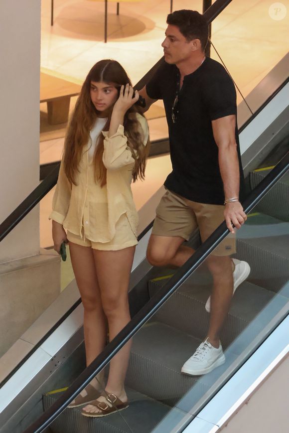 Cauã Reymond arrancou gargalhadas dos seguidores do Instagram ao confessar que não é muito fã de acompanhar a filha nas compras