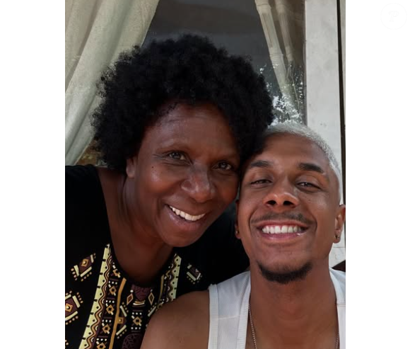 Lucas, de 21 anos, filho da atriz Ju Colombo, sofreu mal súbito na última sexta, nos Estados Unidos