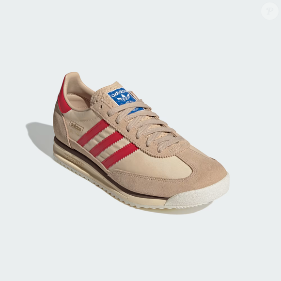 Com cabedal de nylon retrô, detalhes em suede macio e entressola de EVA, o Tênis Adidas SL 72 RS une conforto e estilo para acompanhar do dia à noite