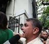 Para quem se sente cansado de tanta notícia, a solução não precisa ser ignorar o mundo. Especialista ensina como estabelecer limites para os estímulos antes de dormir