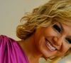 Eliana anunciou que cantaria uma música ‘para todos os chatos do planeta’. A apresentadora arrancou risadas e aplausos da plateia quando soltou o palavrão