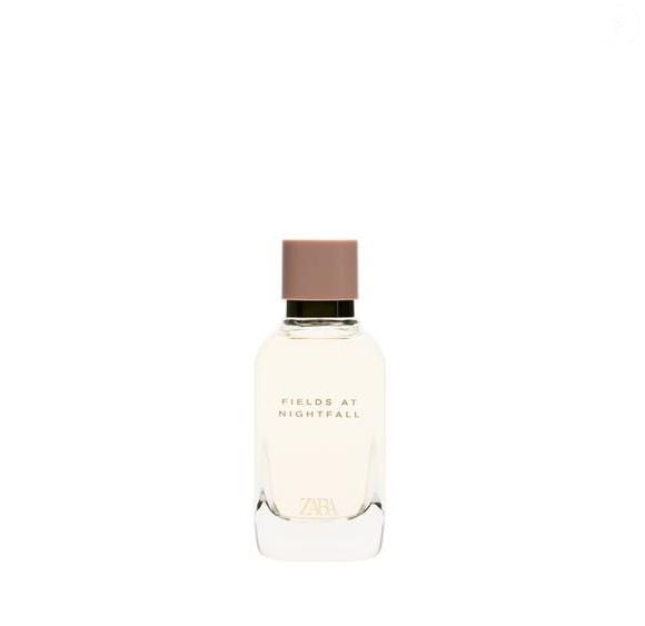 Apontado como uma alternativa inspirada em This Is Her, da Zadig & Voltaire, o Fields at Nightfall combina notas de água de coco, sândalo e fava-tonca por uma fração do preço do original