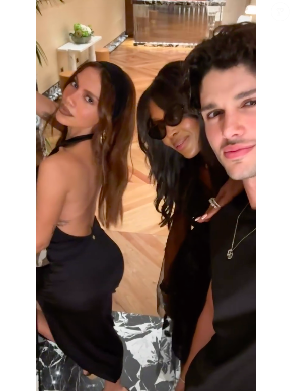 Neste sábado (28), Anitta reapareceu nas redes sociais ao lado de ninguém menos que Naomi Campbell e Sofia Vergara