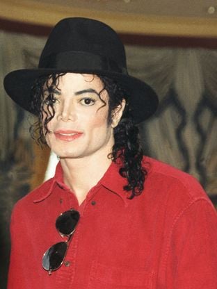 Qual é a relação de Michael Jackson com Jeffrey Epstein?