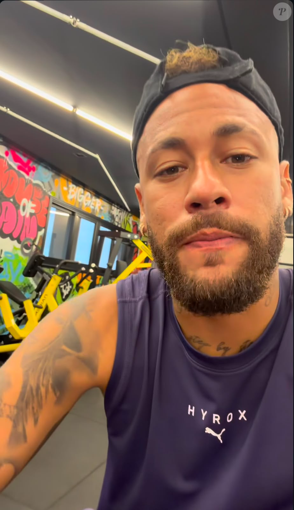 Neymar rebateu críticas após participar de um torneio de pôquer em São Paulo enquanto o Santos enfrentava a Universidad Central da Venezuela pela Sul-Americana