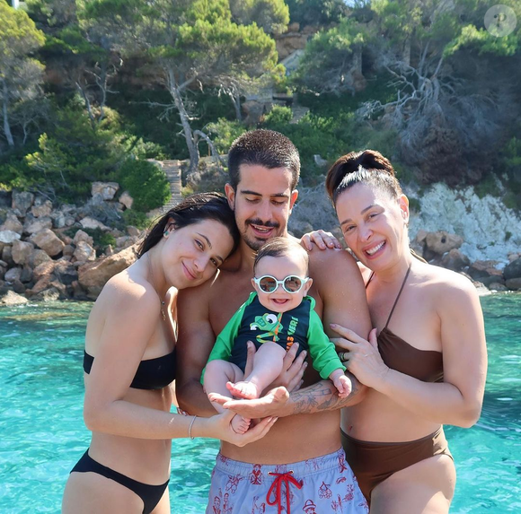 Claudia Raia é mãe de Luca, Enzo e Sophia, e seu filho caçula nasceu em 2022, quando ela tinha 56 anos