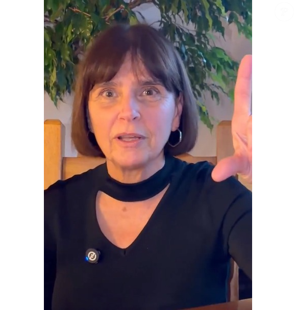 Em vídeo publicado no Instagram de Cássio Gabus Mendes, Lídia Brondi declarou voto em Lula e afirmou que sua escolha está relacionada à manutenção da democracia no Brasil. A manifestação ocorreu na véspera do segundo turno das eleições presidenciais de 2026