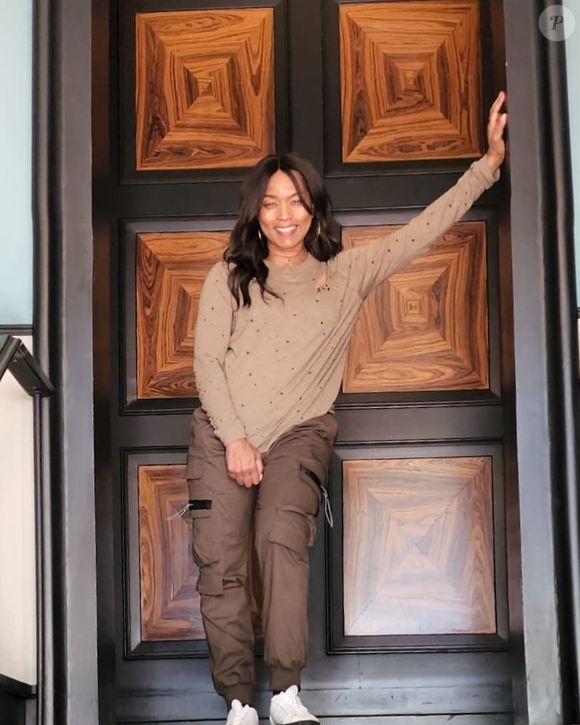 Angela Bassett revelou que respeita as limitações do seu corpo e, por isso, mudou a forma de se exercitar com a chegada da idade