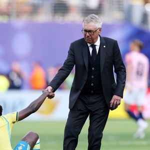 Falas atribuídas a Ronaldo Fenômeno sobre o desempenho de Vinicius Jr. e decisões de Carlo Ancelotti circularam após a Copa 2026, mas não foram confirmadas