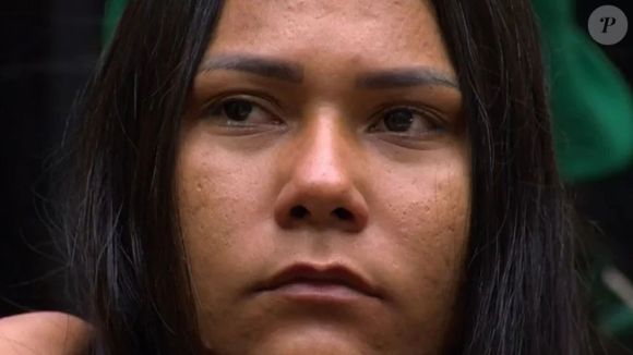 Ao deixar o 'BBB 26', Chaiany Andrade segue repercutindo por sua postura autêntica ao lidar com a acne diante das câmeras.
