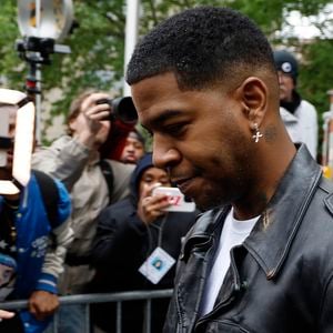 O rapper americano Kid Cudi prestou depoimento no julgamento de P. Diddy na manhã desta quinta-feira (22)