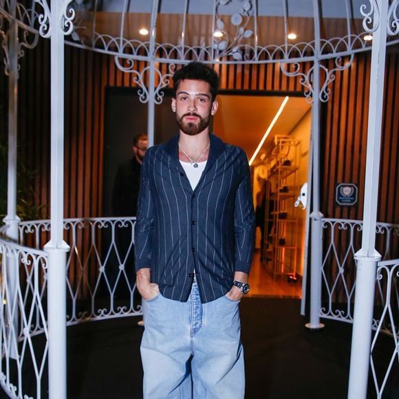 Ex-namorado de Bruna Marquezine, João Guilherme também foi ao culto de Lucas Guedez