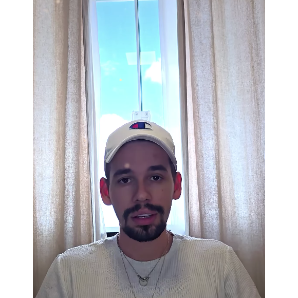 Dias após a morte de Isabel Veloso, o marido da influenciadora, agora viúvo, publicou um vídeo tirando dúvidas dos fãs