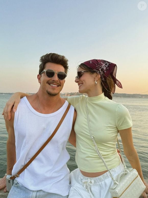 Camila Queiroz e Klebber Toledo estão casados há 7 anos