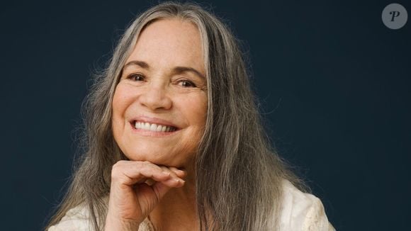 Após ironizar adesivos de Lula e fazer o 22 para Flávio Bolsonaro, Regina Duarte voltou aos holofotes políticos. A atriz foi secretária especial da Cultura por 74 dias, enquanto um deputado do PL propõe extinguir a Agência Nacional do Cinema