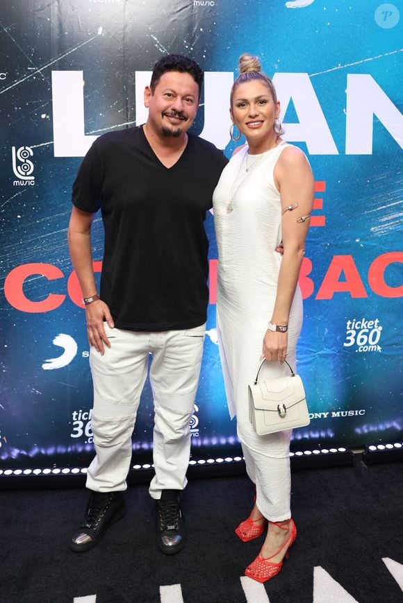 Lívia Andrade e Marcos Araújo continuaram morando juntos após a separação, mas ele teria mudado drasticamente de comportamento 1 mês depois