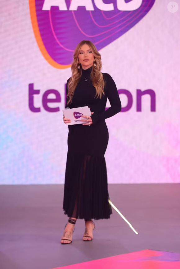 Virgínia Fonseca cancelou sua participação no Teleton após a polêmica envolvendo Silvia Abravanel, mas confirmou que continuará apoiando a causa da AACD. A informação foi divulgada pela Quem, que recebeu um comunicado da assessoria da influenciadora